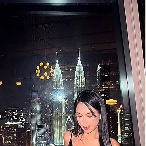 Xiena escort in Manila offers Pompino senza preservativo services
