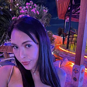 Xiena escort in Manila offers Pompino senza preservativo services