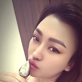 Lucy escort in Singapore City offers Golden Shower (give) services