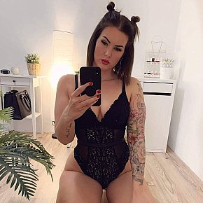 mela super booty escort in Rotterdam offers french kissing services