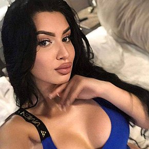 Layla Vip escort in London offers Sesso Anale services