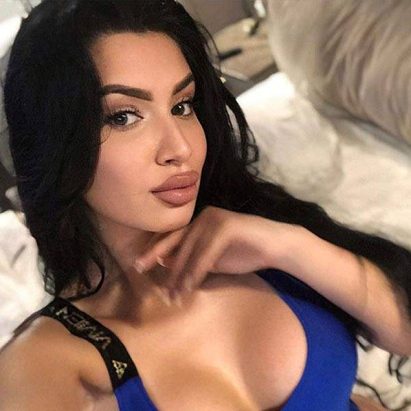 Layla Vip escort in London offers Sesso Anale services
