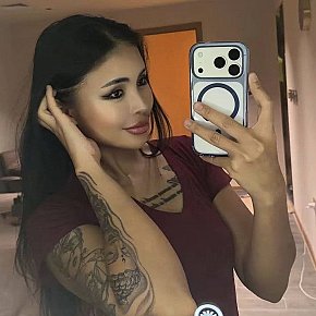 Venis, escort in Abu Dhabi