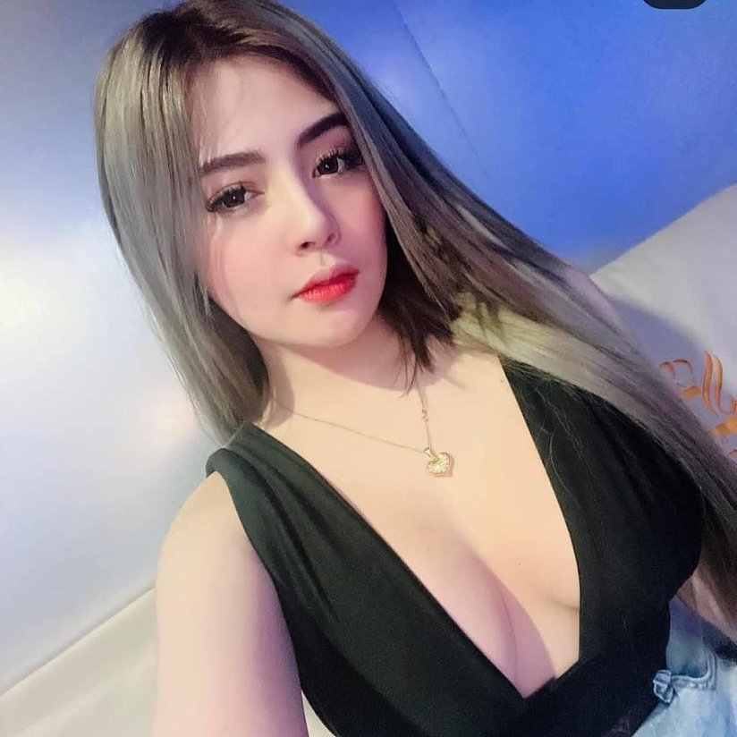 Hot girl in Muscat offers Sexo en diferentes posturas