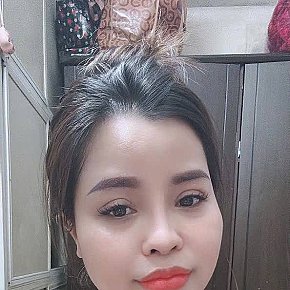 Hot girl in Hanoi offers Mamada sin condón