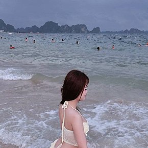 Cherry performs 69 position, escort in Abu Dhabi