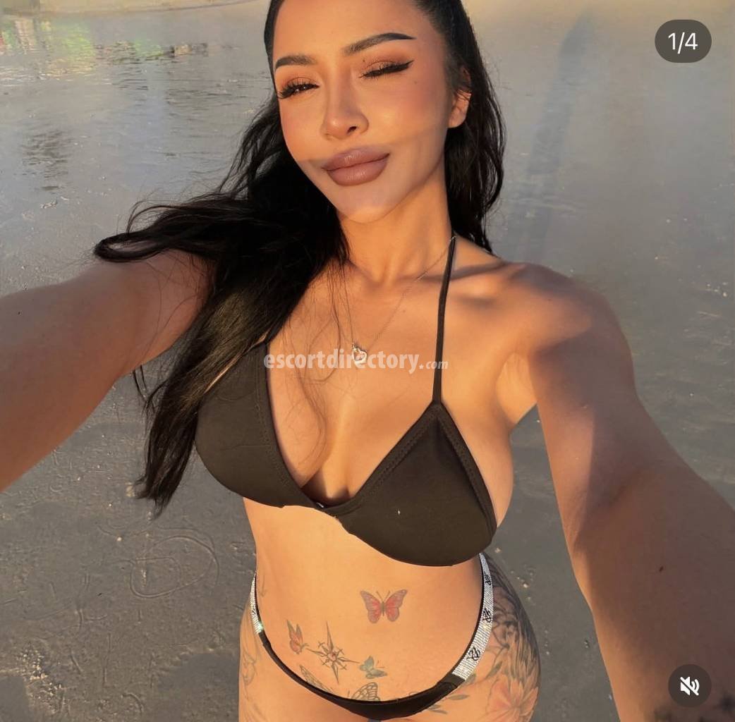 Nanny Tetas enormes escort in Pattaya offers Posición 69 services