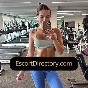 Escort in Lausanne, Luna Ragazza fitness provides Pompino senza preservativo
