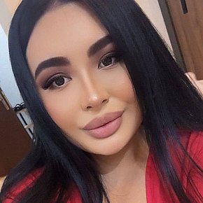 Hot girl in Doha offers Erotische Massage