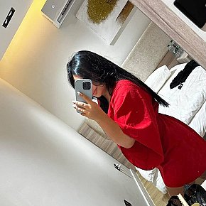 Escort in Doha, Mirria Ganz natürlich provides Erotische Massage