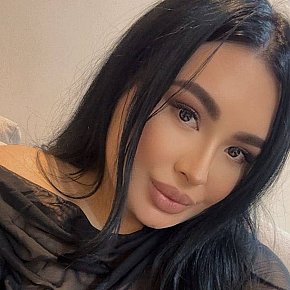 Hot girl in Doha offers Erotische Massage