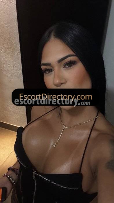 Hot girl in Munich offers Sexo en diferentes posturas
