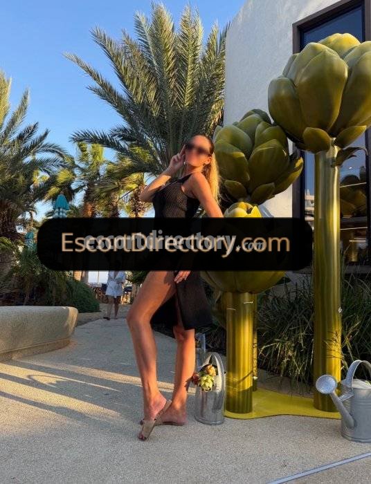 Penelope performs Sexo en diferentes posturas, escort in Vienna