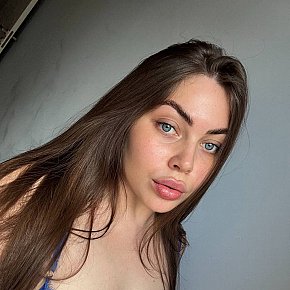 Loren performs Girlfriend Experience(GFE), escort in Dubai