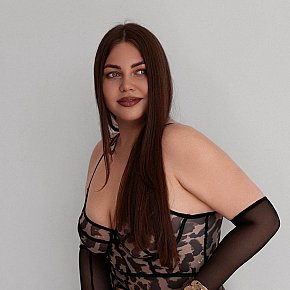 Loren performs Girlfriend Experience(GFE), escort in Dubai