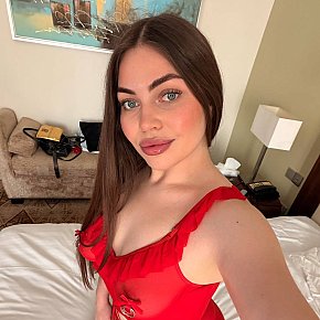 Loren performs Girlfriend Experience(GFE), escort in Dubai