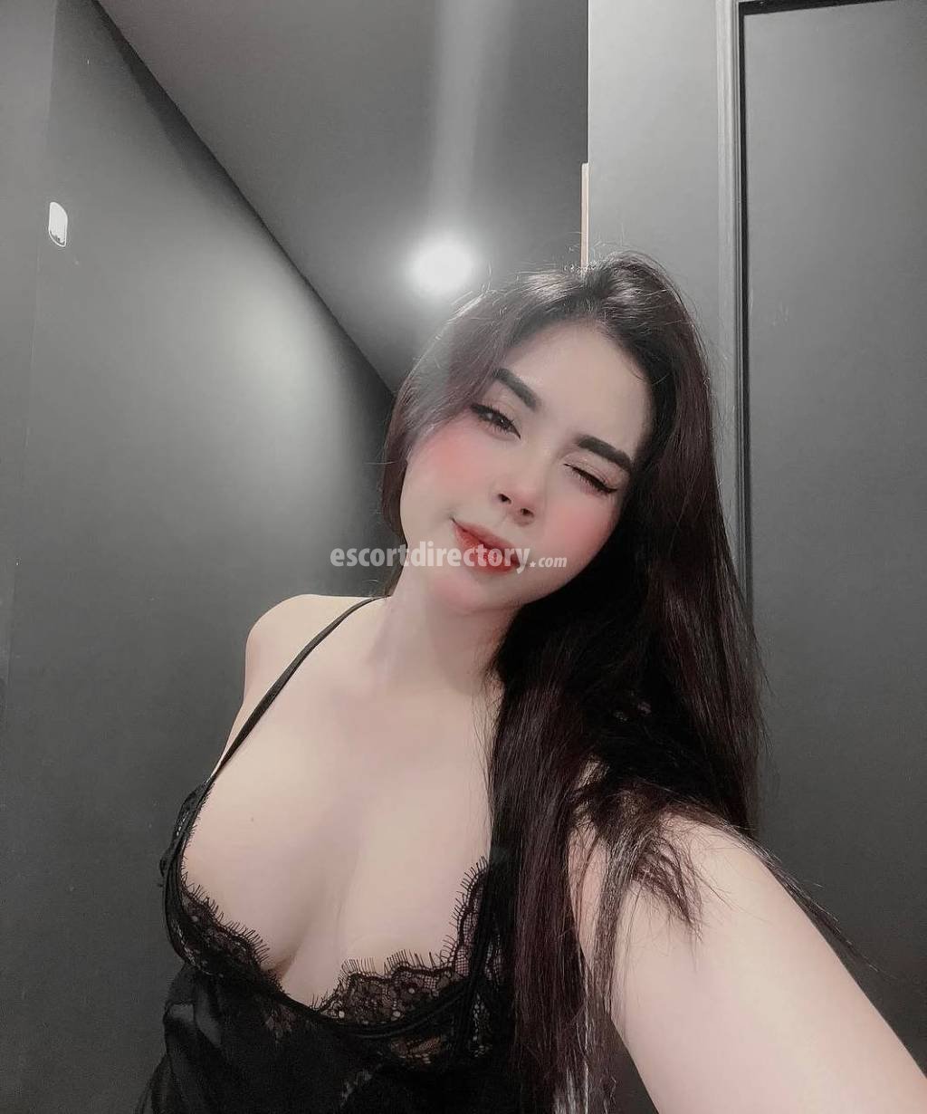 Misha performs blowjob without condom, escort in Muscat