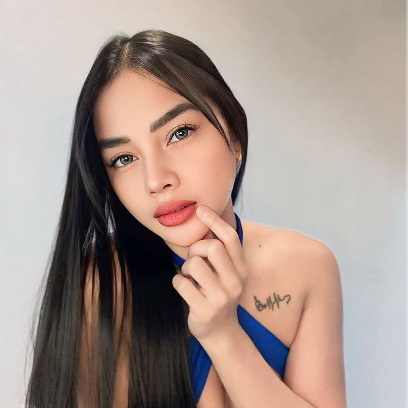 Eva performs girlfriend experience (GFE), escort in Riyadh