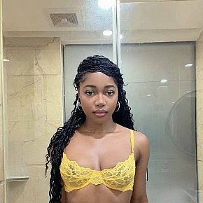 Pelis performs Pipe sans capote, escort in Singapore City