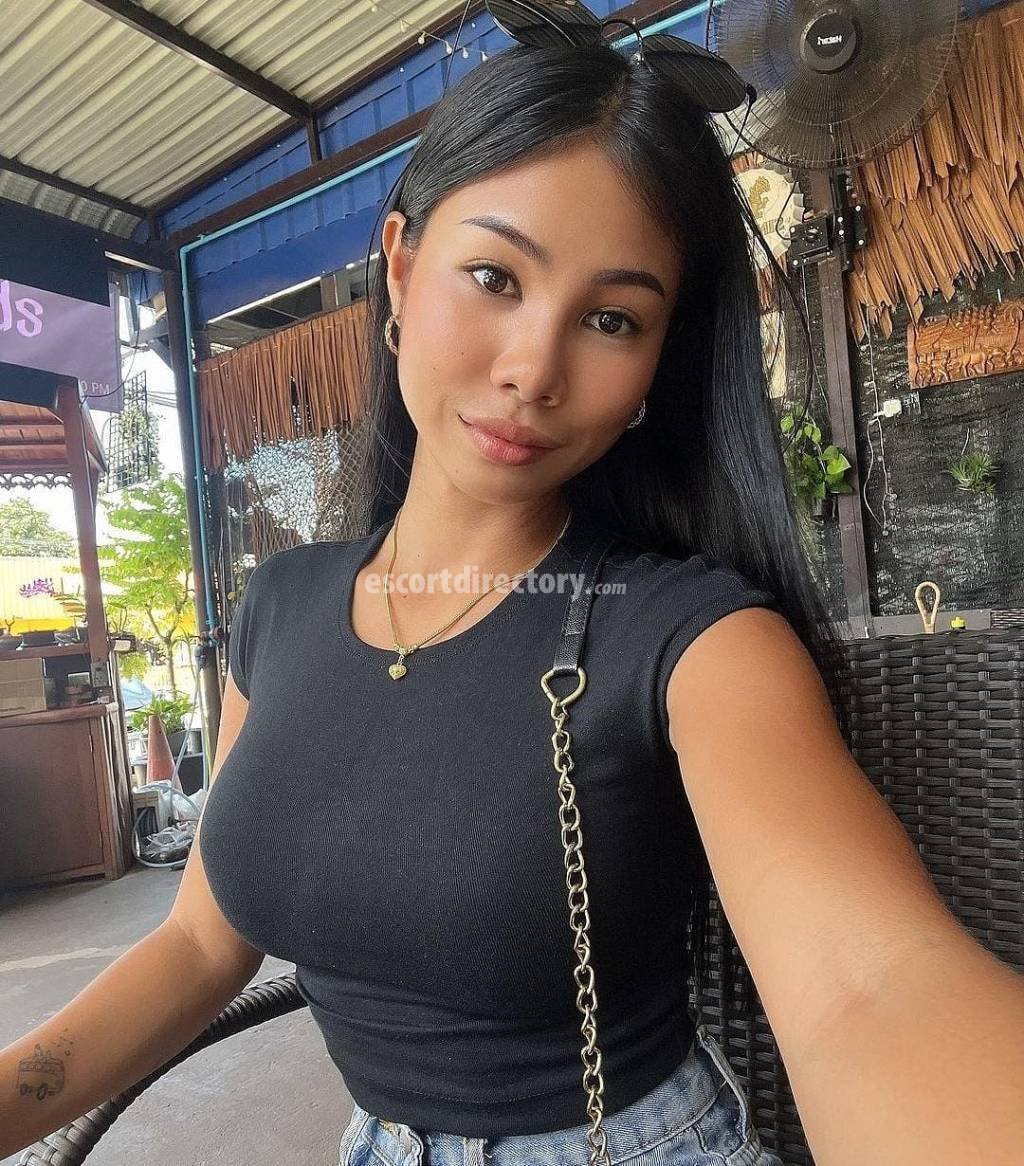 Ara performs Girlfriend Experience (GFE), escort in Hong Kong