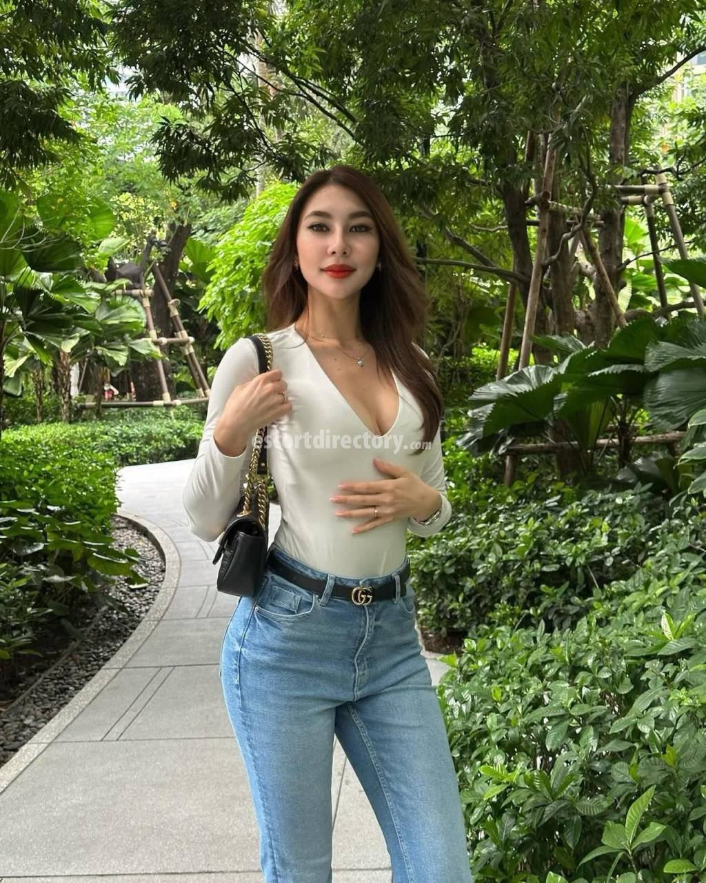 Hot girl in Tokyo offers Experiencia de Novia (GFE)