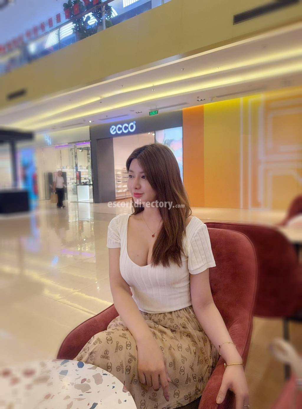 Linh, escort in Hanoi