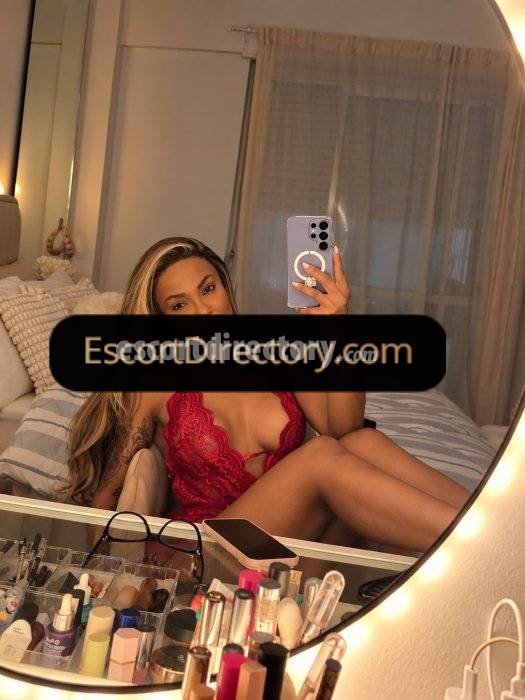Escort in Lisbon, Luana Super gros cul provides Sexe anal