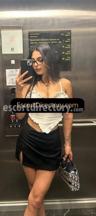 Eysan performs Sărut Franţuzesc, escort in Istanbul