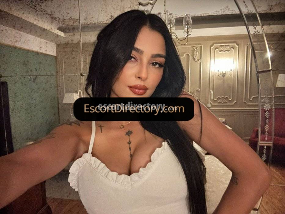 Eysan Vip escort in Istanbul offers Oral fără Prezervativ services
