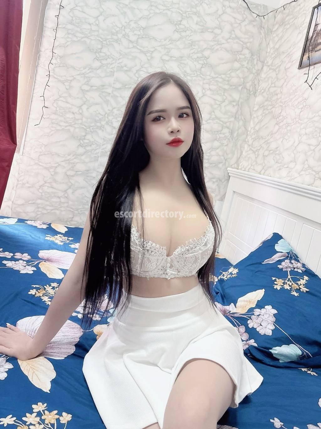 Hot girl in Abu Dhabi offers 69 Position