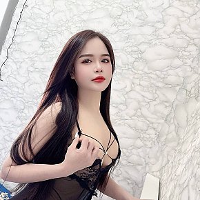 Hot girl in Abu Dhabi offers Blowjob ohne Kondom