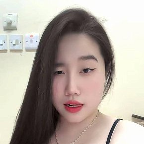 Hot girl in Doha offers Massagem erótica