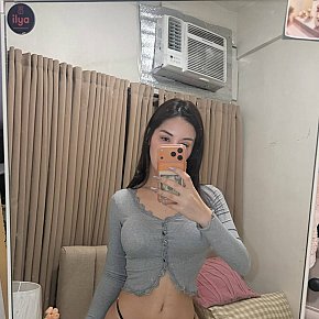 Hot girl in Manila offers girlfriend experience (GFE)