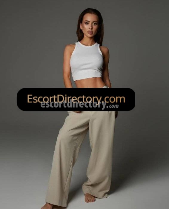 Escort in Zurich, Karina Vip Escort provides Sborrata sull corpo