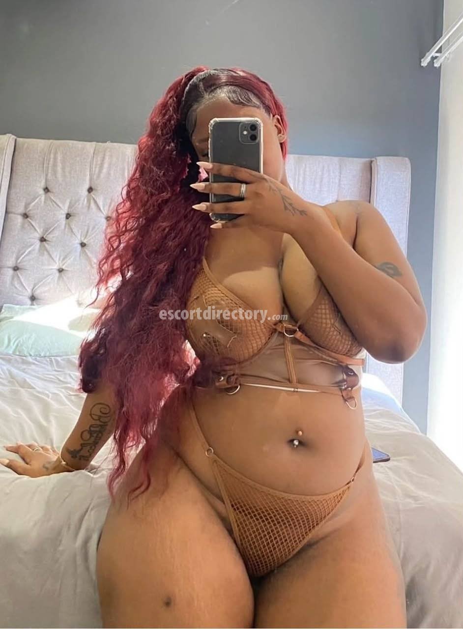 Lovey Superpeituda escort in Abu Dhabi offers Sexo em diferentes posições services