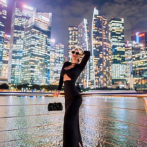 Kelly Francesca Ragazza fitness escort in Singapore City offers Girlfriend Experience (GFE) services