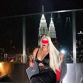 Kelly Francesca Ragazza fitness escort in Singapore City offers Sborrata sull corpo services