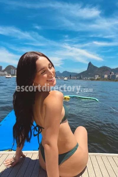 Charlotte Super gros cul escort in Phuket offers Branlette services