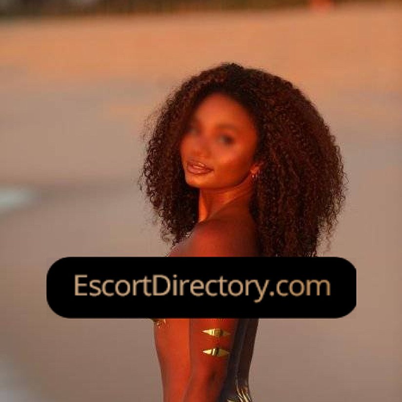 Tyanna Vip escort in Zurich offers Experiencia de Novia (GFE) services