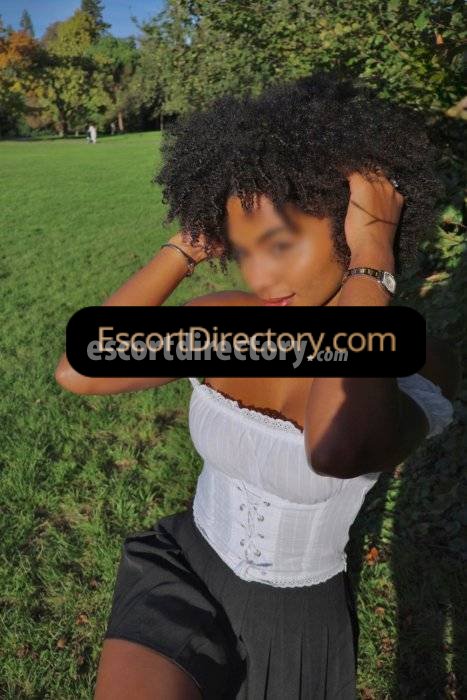 Tyanna performs Sexo en diferentes posturas, escort in Zurich