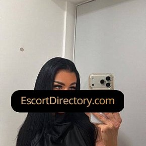 Escort in Budapest, Naomi Vip Escort provides Massagem erótica