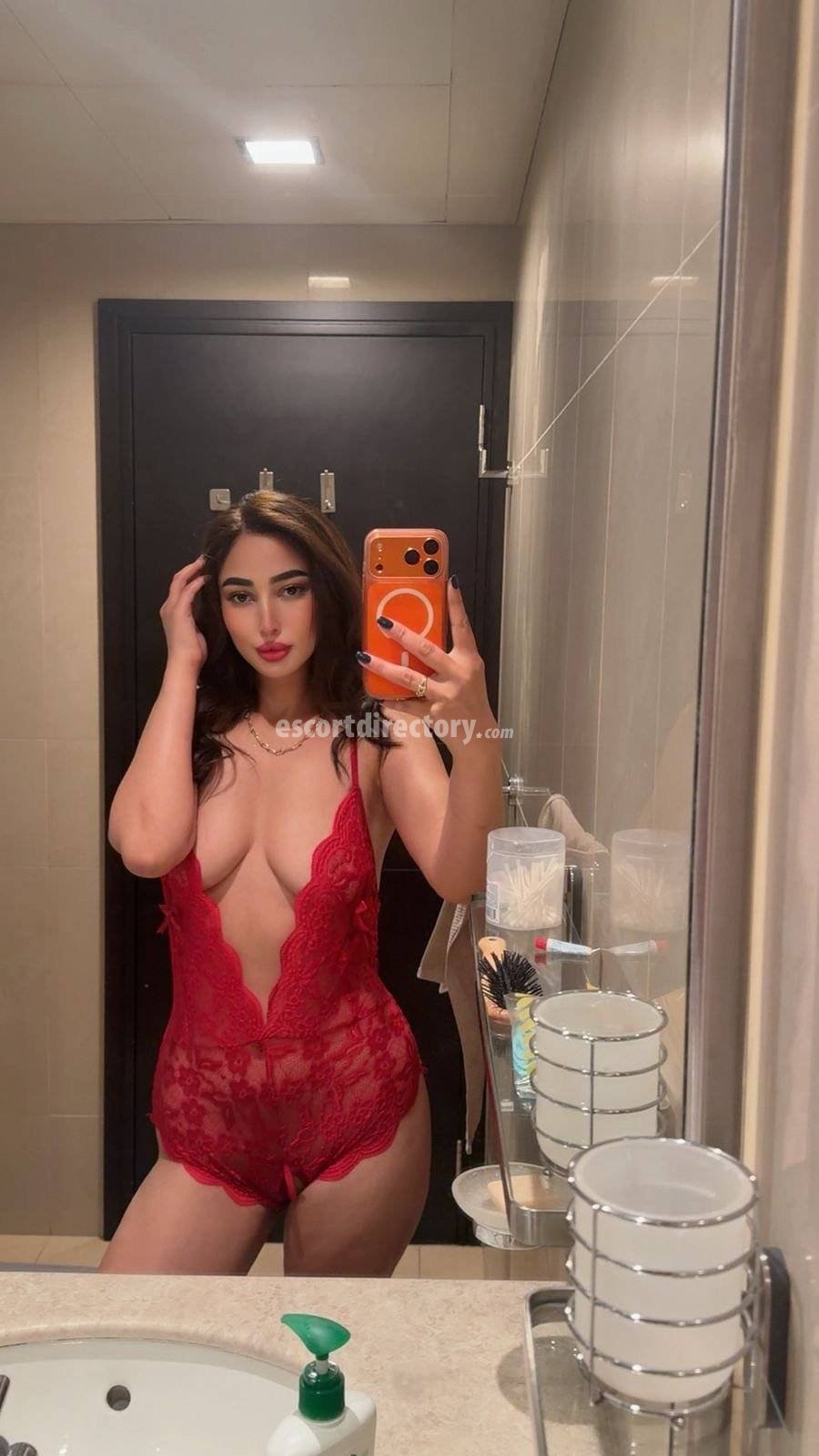 Farah, escort in Abu Dhabi