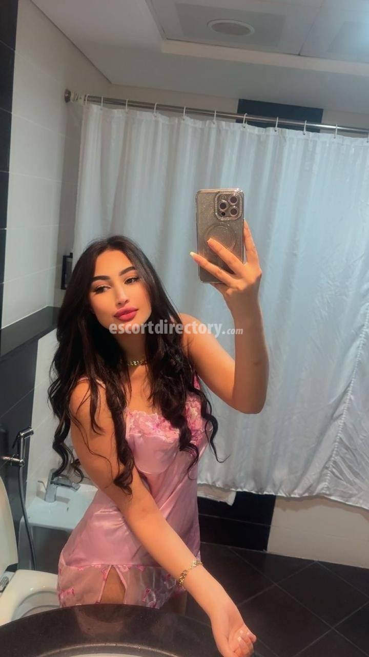 Farah, escort in Abu Dhabi