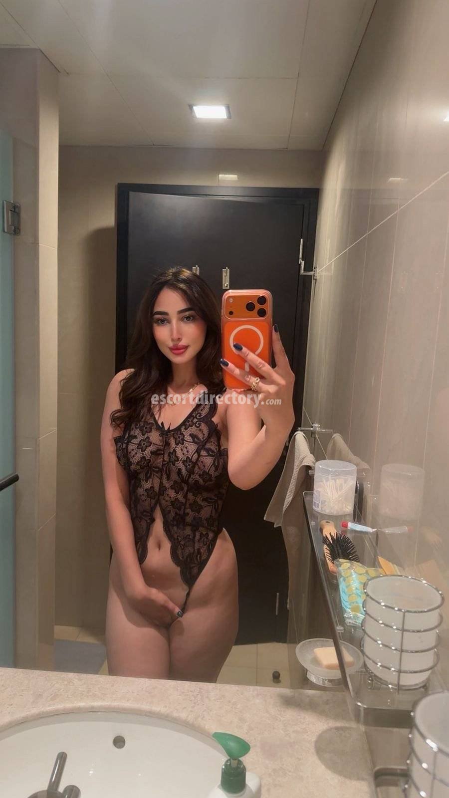 Farah, escort in Abu Dhabi