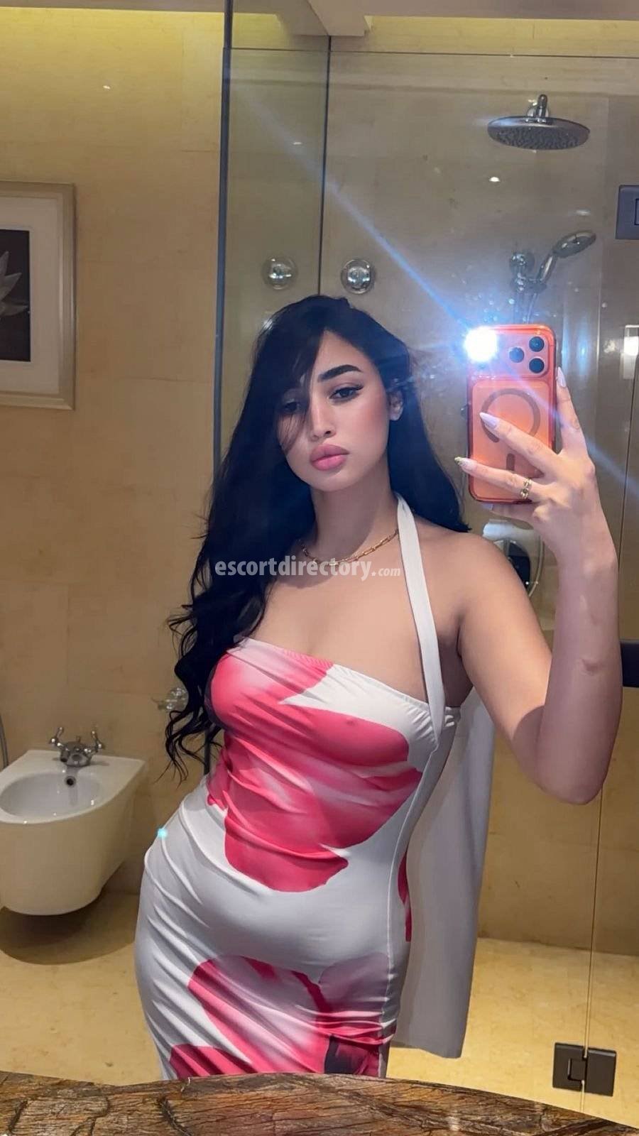 Farah, escort in Abu Dhabi