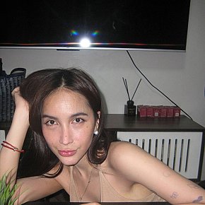 Jeferlyn performs Experience "Petite Amie", escort in Makati