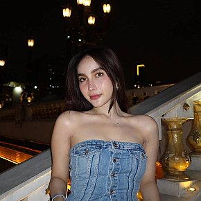 Hot girl in Makati offers Ejaculation sur le corps