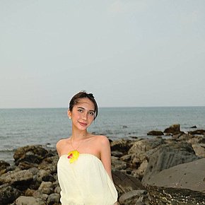 Hot girl in Makati offers Position 69