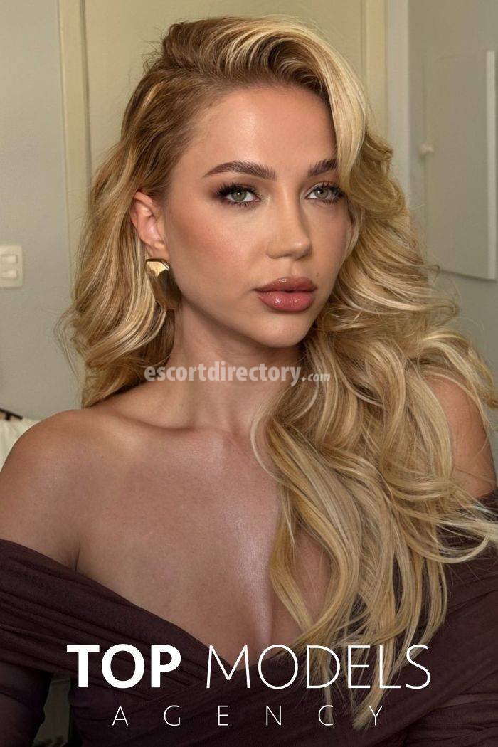 Escort in London, Angel all natural provides anal sex
