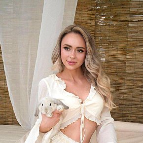 Escort in London, Iulia all natural provides french kissing